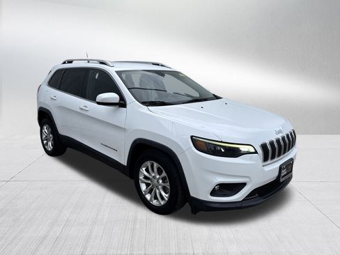 Used 2019 Jeep Cherokee Latitude w/ Popular Appearance Group image 3