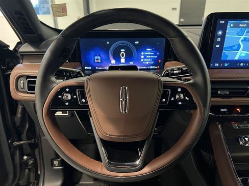 Used 2025 Lincoln Aviator Reserve w/ Luxury Package AWD/4WD image 13