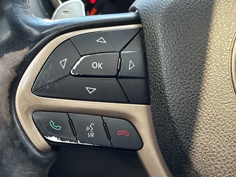 Used 2016 Jeep Grand Cherokee Overland AWD/4WD image 27