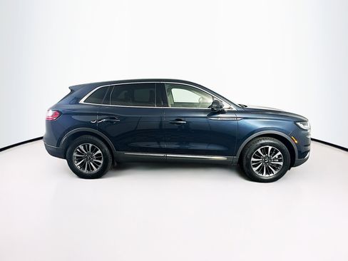 Used 2022 Lincoln Nautilus FWD w/ Premium Package image 10