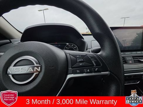 Used 2024 Nissan Altima 2.5 SV FWD image 12
