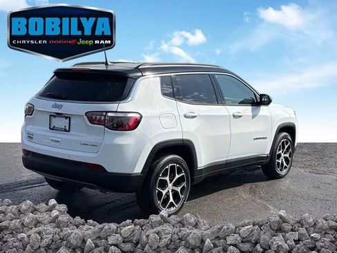 Used 2024 Jeep Compass Limited AWD/4WD image 3