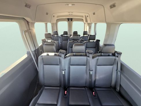 Used 2023 Ford Transit 350 XL image 4