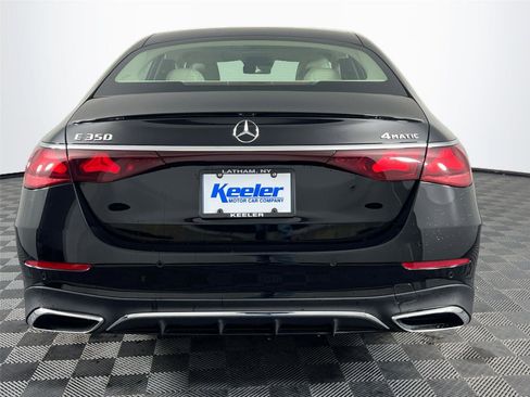 Used 2025 Mercedes-Benz E 350 4MATIC Sedan image 5