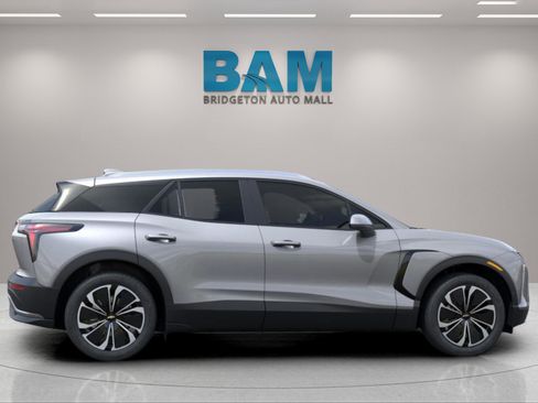 New 2025 Chevrolet Blazer EV LT image 10