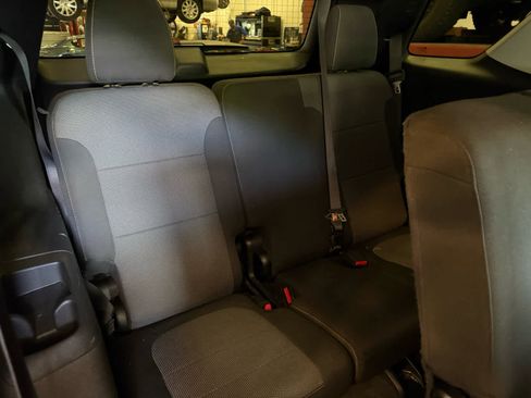 Used 2019 Chevrolet Traverse LS FWD image 8