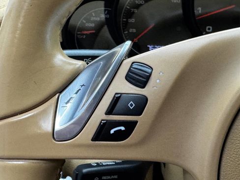 Used 2015 Porsche Panamera 4 image 28