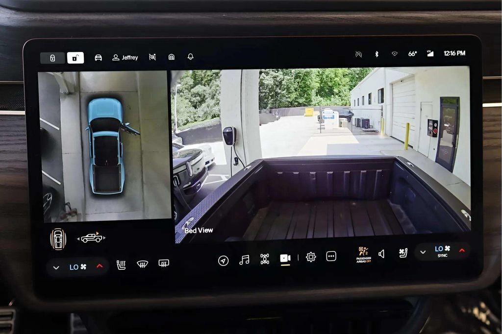 Used 2024 Rivian R1T Adventure Dual AWD/4WD image 20