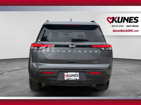 Used 2025 Nissan Pathfinder SV AWD/4WD image 9