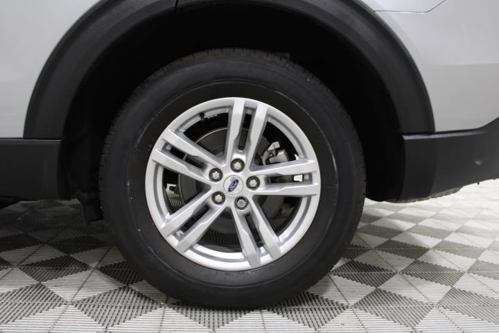Used 2023 Ford Explorer XLT w/ Equipment Group 202A AWD/4WD image 50