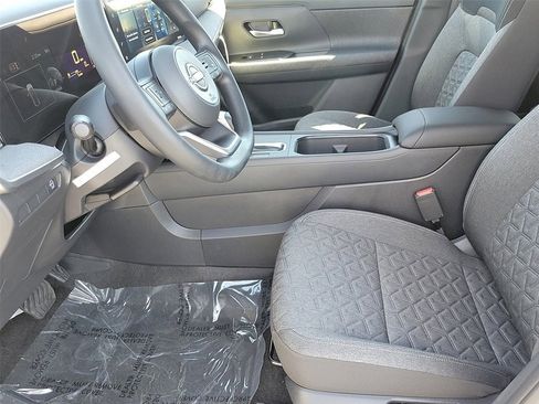 New 2026 Nissan Kicks SV image 13