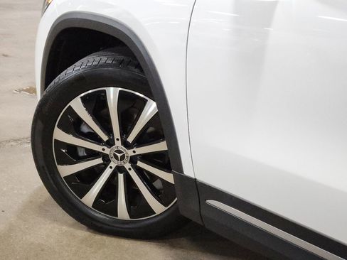 Used 2021 Mercedes-Benz GLA 250 4MATIC image 23