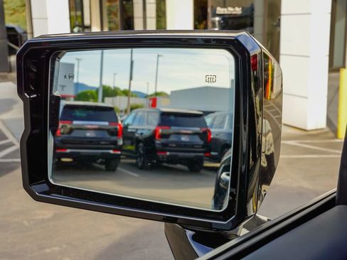 Used 2025 GMC Hummer EV 2X image 16