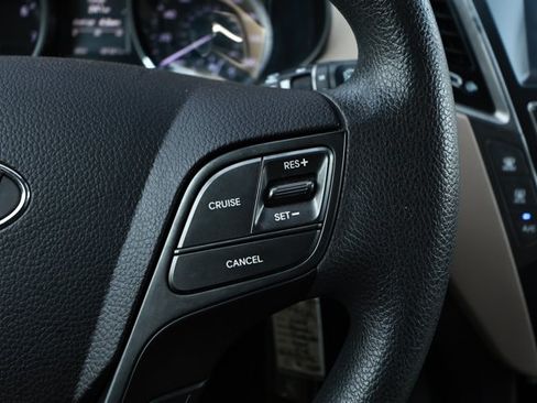 Used 2018 Hyundai Santa Fe SE AWD/4WD image 14