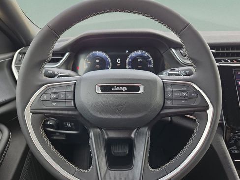 New 2025 Jeep Grand Cherokee L Laredo RWD image 22