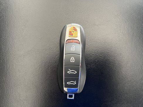 Certified 2025 Porsche 718 Cayman GT4 RS RWD image 25
