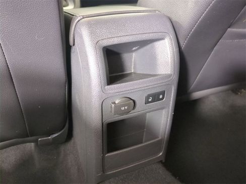 Used 2014 Volkswagen Jetta SE image 18