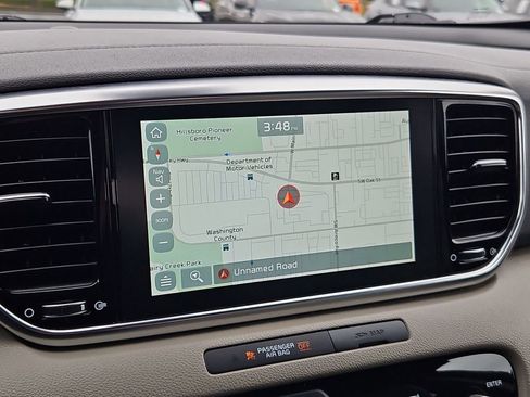 Used 2022 Kia Sportage EX w/ EX Technology Package image 18