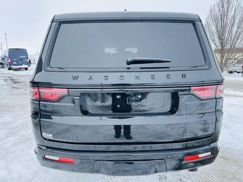 Used 2025 Jeep Wagoneer Series II image 40