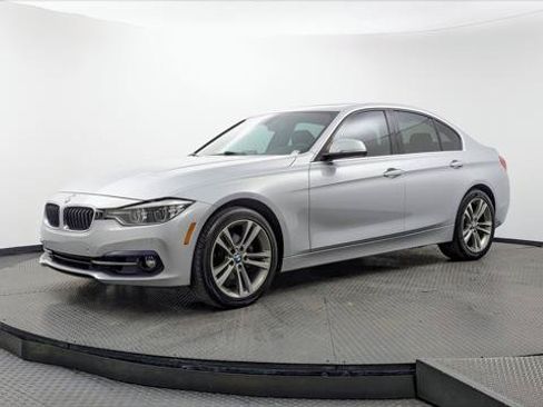 Used 2017 BMW 330i Sedan RWD image 2