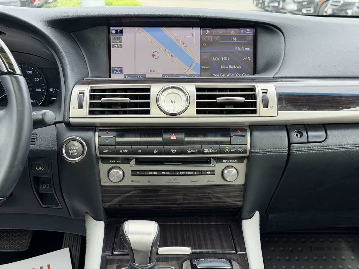Used 2014 Lexus LS 460 w/ Comfort Package RWD image 19