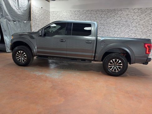 Used 2019 Ford F150 Raptor w/ Equipment Group 802A Luxury image 4