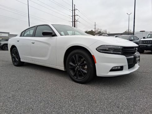 Used 2023 Dodge Charger SXT w/ Blacktop Package image 3