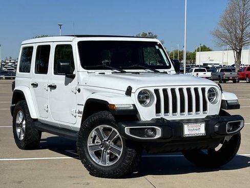 Used 2021 Jeep Wrangler Unlimited Sahara image 2