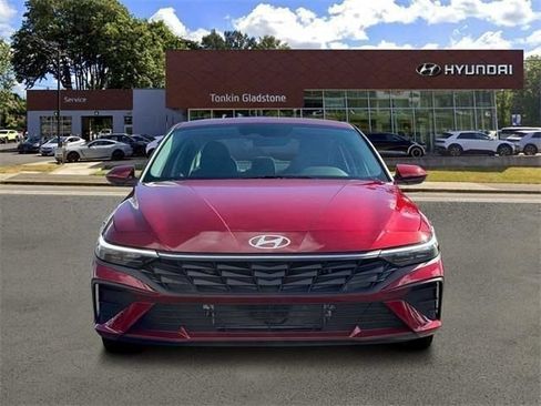 Used 2026 Hyundai Elantra Hybrid FWD image 12