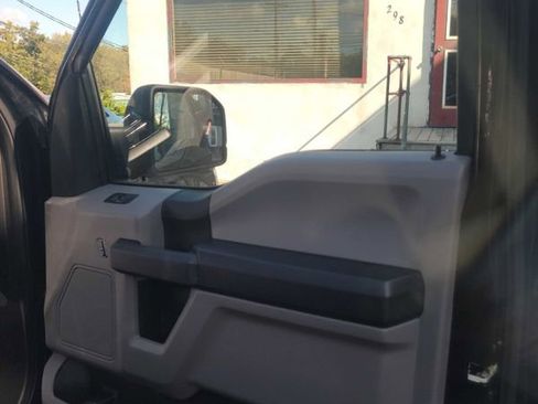 Used 2017 Ford F150 XL w/ Equipment Group 101A Mid image 18