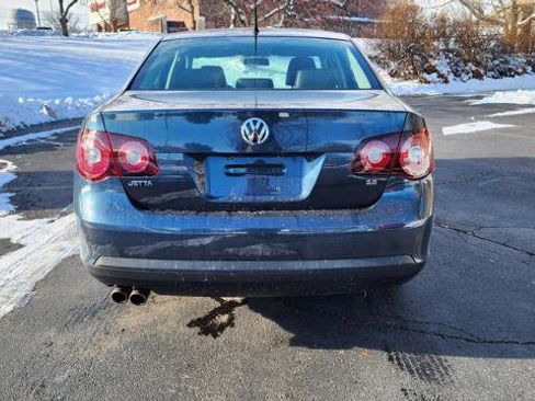 Used 2010 Volkswagen Jetta Limited Edition image 8