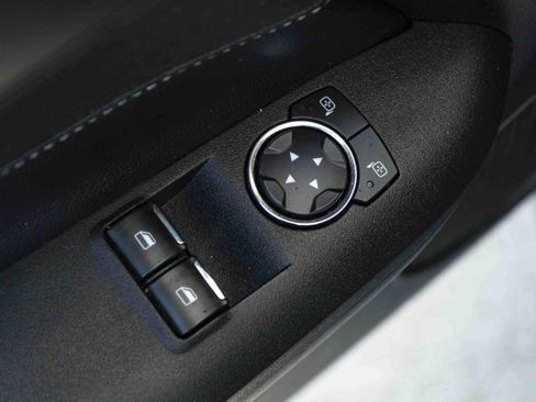 Used 2021 Ford Mustang Coupe RWD image 34