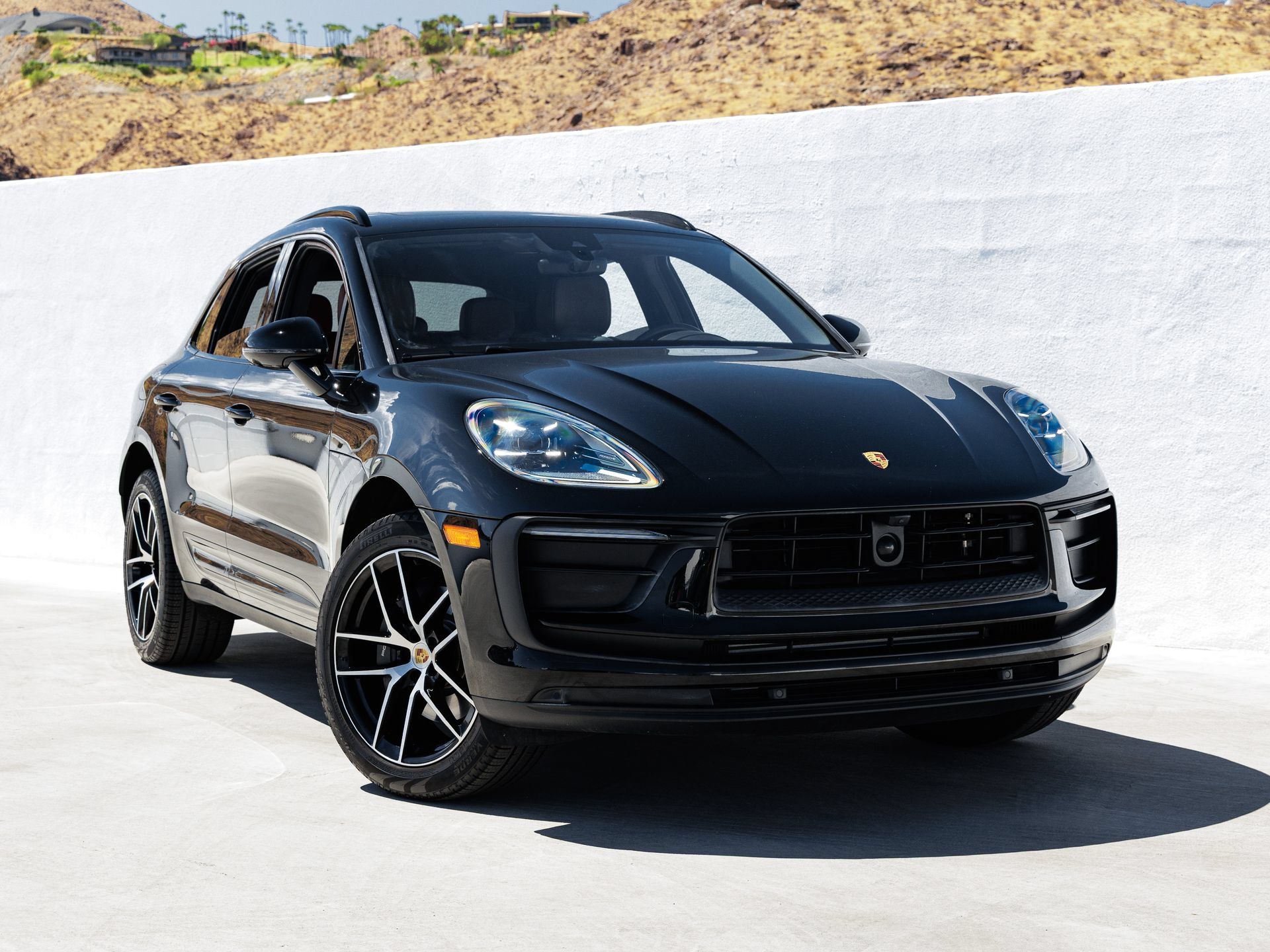 Certified 2026 Porsche Macan AWD/4WD image 9