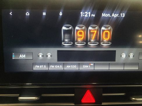 Used 2023 Hyundai Elantra SEL w/ Convenience Package FWD image 25