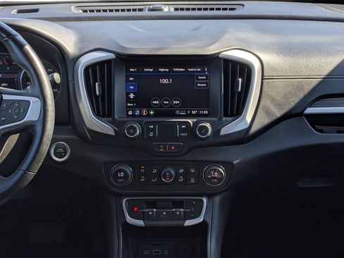 Used 2024 GMC Terrain SLT image 18