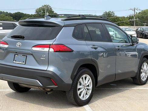 Used 2024 Toyota Corolla Cross LE w/ Moonroof Package AWD/4WD image 4
