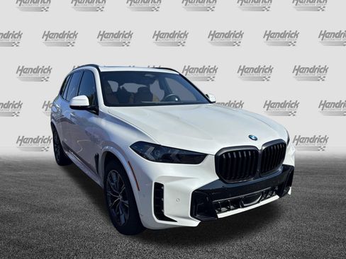 Used 2025 BMW X5 xDrive40i w/ M Sport Package AWD/4WD image 2