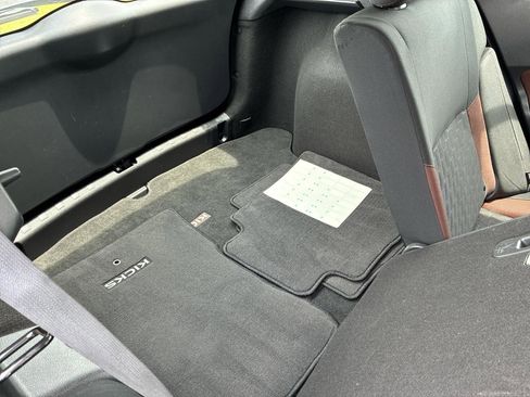 Used 2022 Nissan Kicks SR FWD image 35