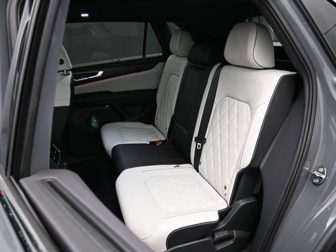 New 2025 Volkswagen Atlas Cross Sport SEL Premium R-Line AWD/4WD image 10