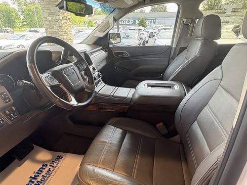 Used 2016 GMC Yukon Denali w/ Open Road Package AWD/4WD image 23
