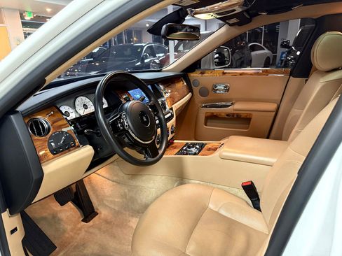 Used 2011 Rolls-Royce Ghost Sedan image 10