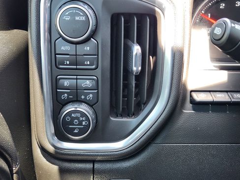 Used 2021 Chevrolet Silverado 1500 High Country w/ Technology Package AWD/4WD image 19