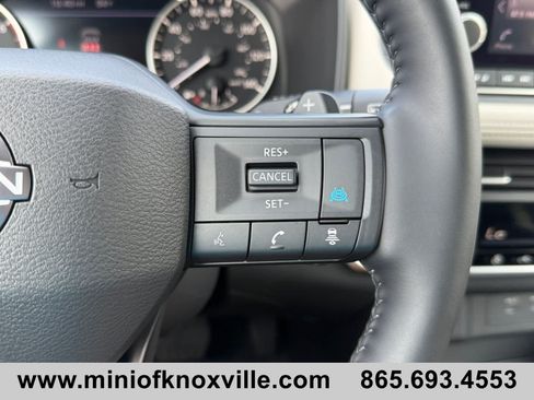 Used 2025 Nissan Rogue SV w/ SV Premium Package AWD/4WD image 26
