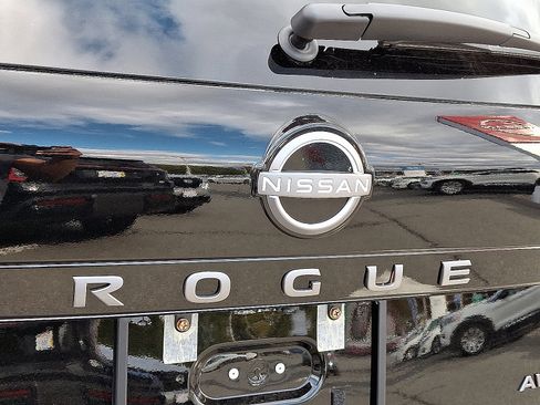New 2026 Nissan Rogue SV w/ Cold Weather Package AWD/4WD image 6