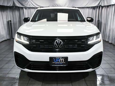 Used 2023 Volkswagen Atlas Cross Sport SEL R-Line AWD/4WD image 2