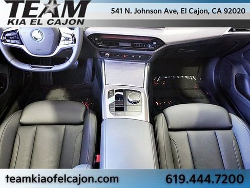 Used 2025 BMW i4 eDrive40 image 21