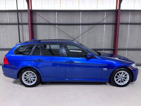 Used 2010 BMW 328i xDrive Wagon AWD/4WD image 33
