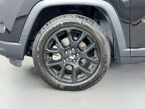Used 2022 Jeep Compass Latitude AWD/4WD image 8