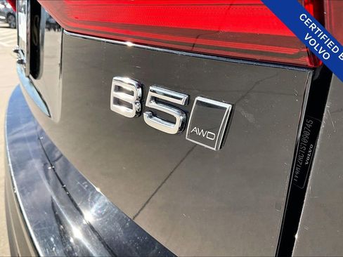 Certified 2025 Volvo XC60 B5 Plus image 41