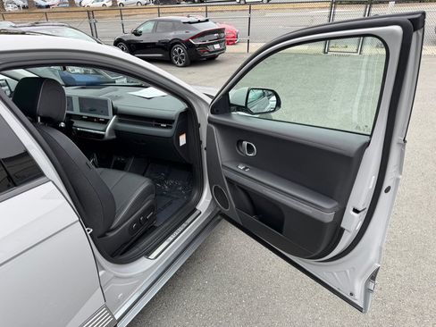 Used 2023 Hyundai Ioniq 5 Limited RWD image 40